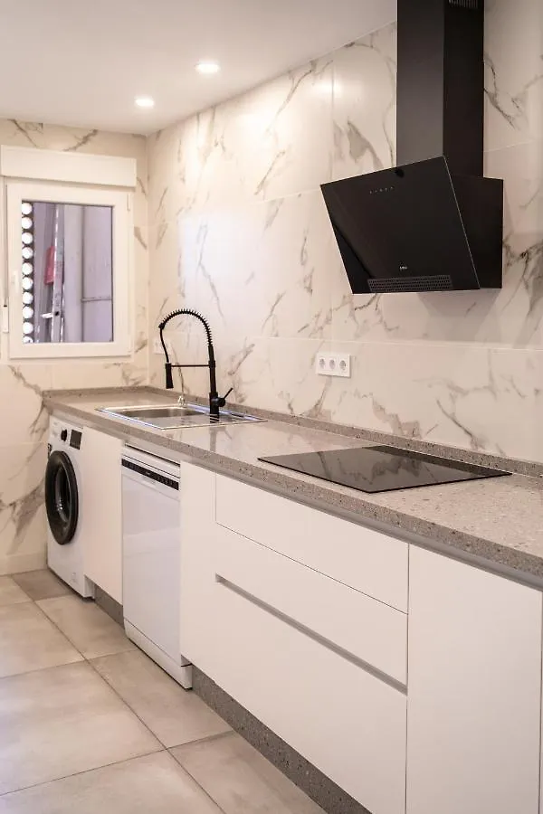 Delux And Contemporary Apartament 丰希罗拉 公寓
