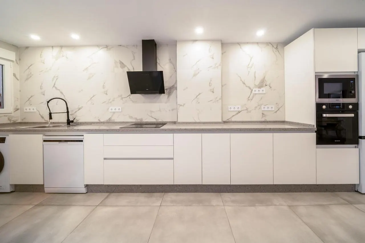 Delux And Contemporary Apartament 丰希罗拉 0*,  西班牙